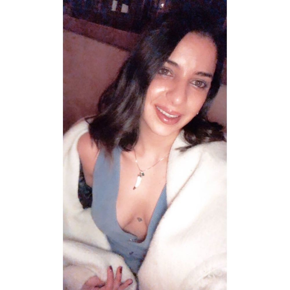 Meet your Posher, Anaiis